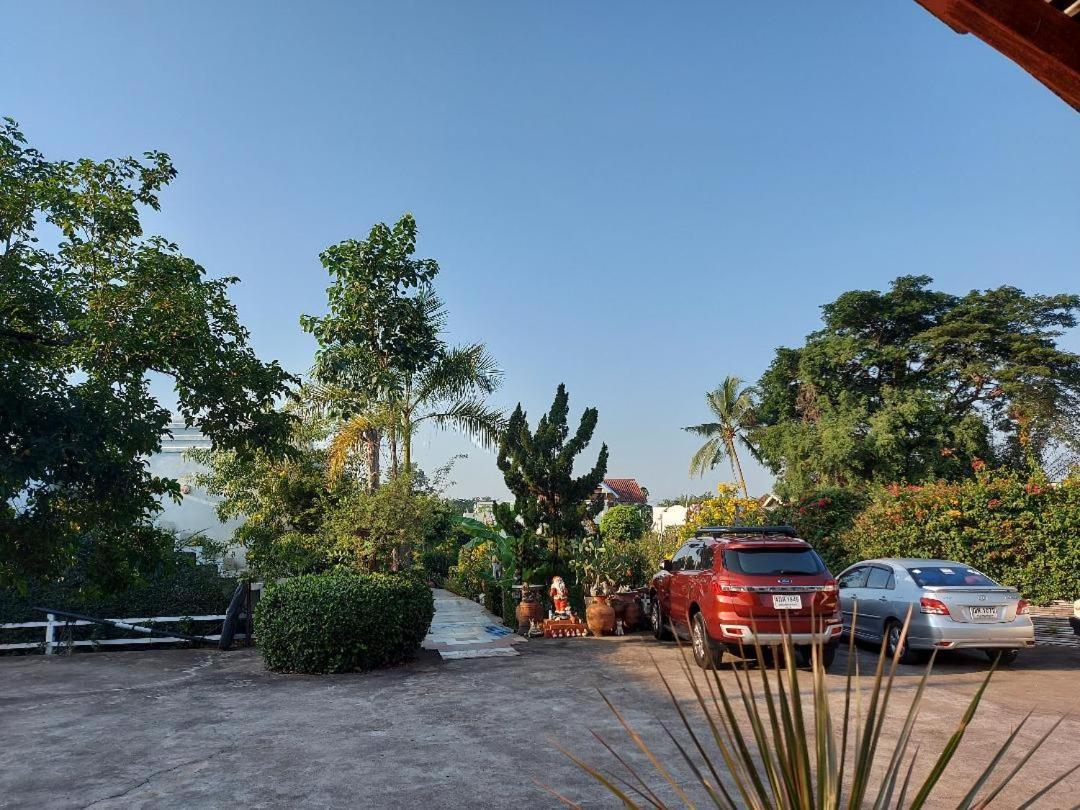 Scenic Riverside Resort Kamphaeng Phet Zewnętrze zdjęcie
