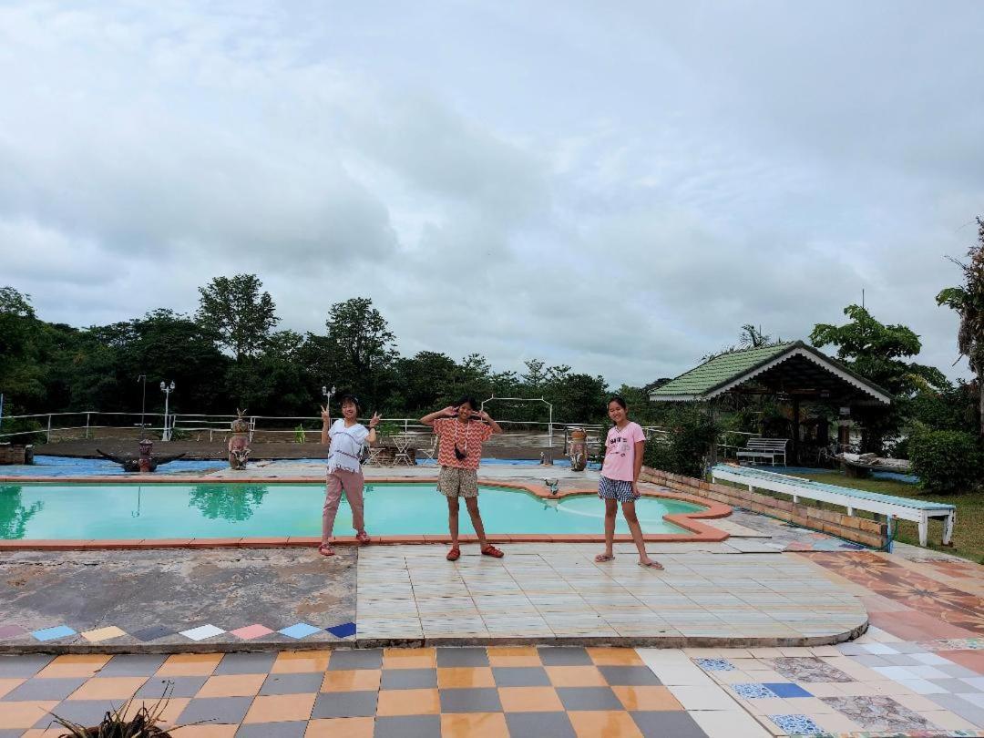 Scenic Riverside Resort Kamphaeng Phet Zewnętrze zdjęcie